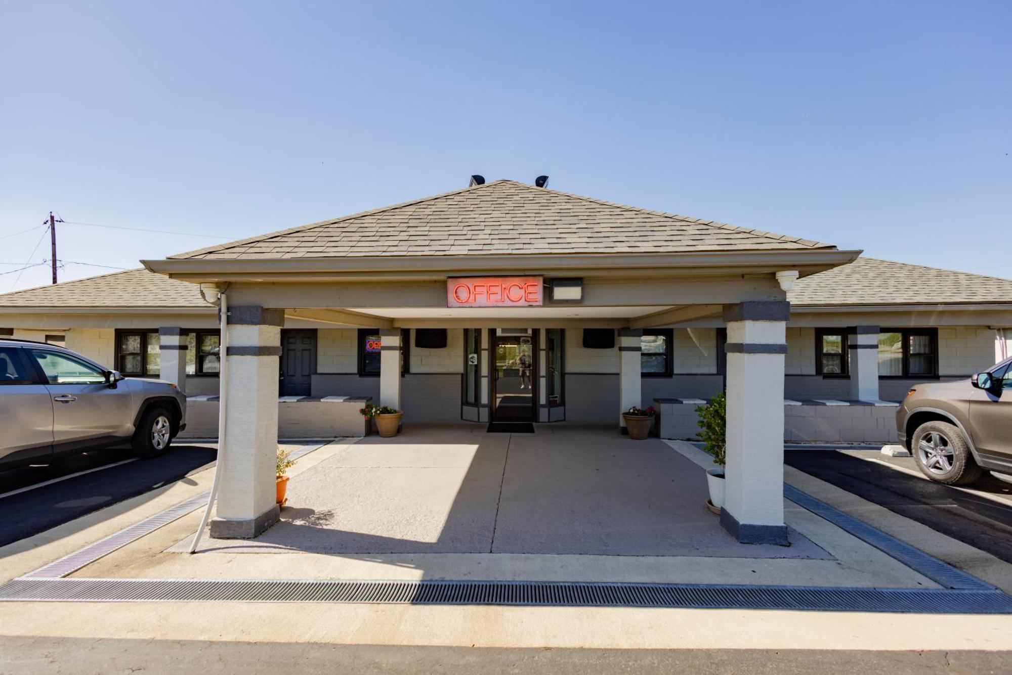 Budget Inn Columbus Lockbourne Zewnętrze zdjęcie